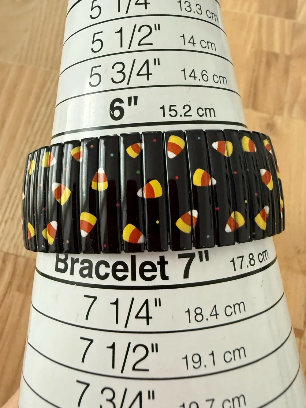 Varsales ladies Halloween candy corn novelty watch NEW BATTERY